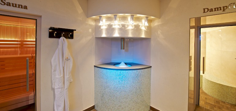 Ice fountain between the bio sauna and the steam bath